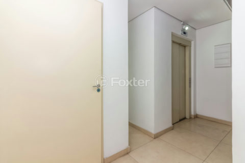 Image 33 - 1031684