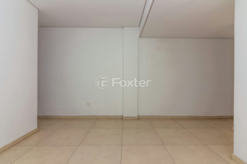Image 29 - 1031684