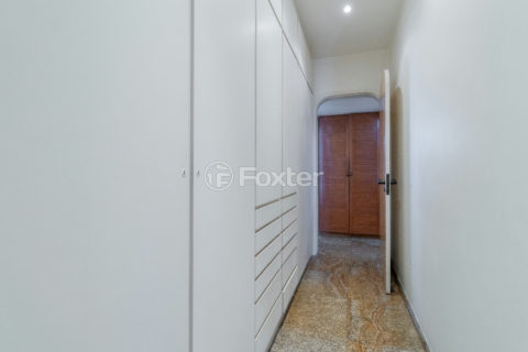 Image 31 - 1031686