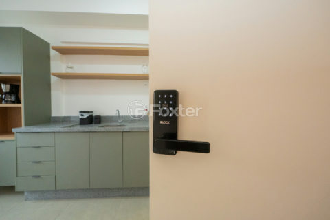 Image 22 - 1031688