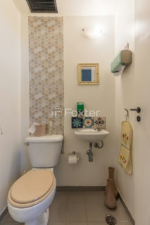 Image 9 - 1031692