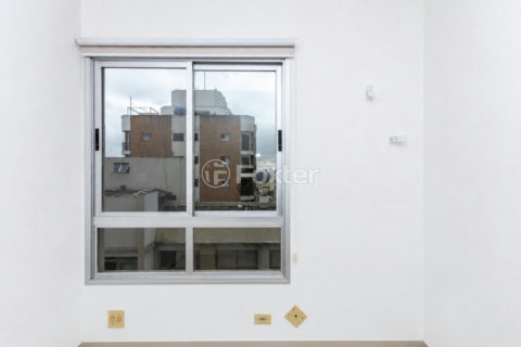 Image 4 - 1031695