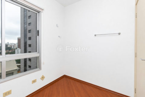 Image 8 - 1031695