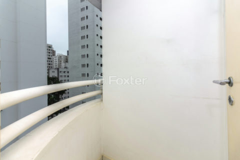 Image 21 - 1031695