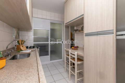 Image 7 - 1031698