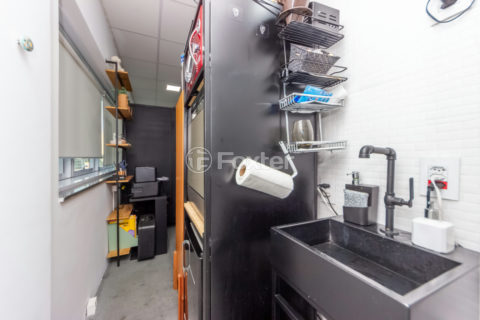 Image 4 - 1031701