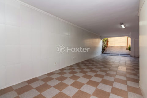Image 41 - 1031705