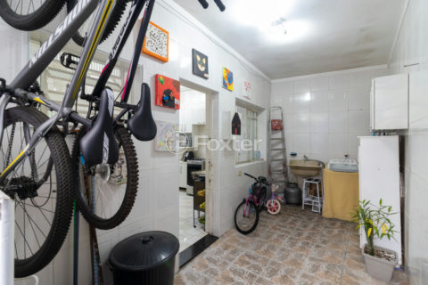 Image 16 - 1031716