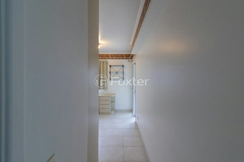 Image 21 - 1031717