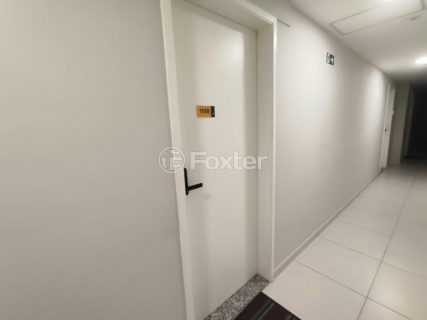 Image 16 - 1031718