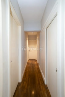 Image 34 - 1031732