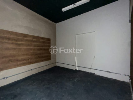 Image 31 - 1031748