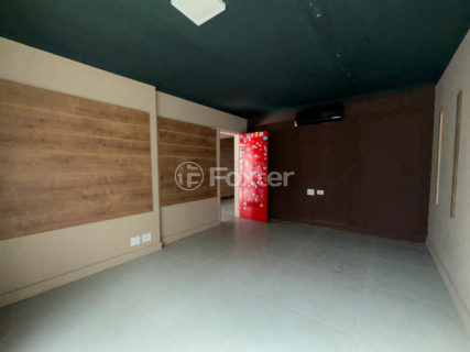 Image 34 - 1031748