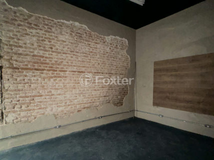 Image 35 - 1031748