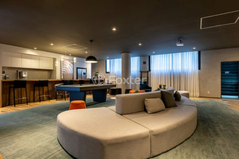 Image 21 - 1031784