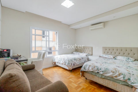 Image 6 - 1031802