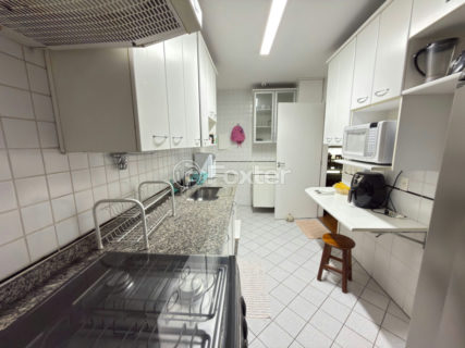 Image 37 - 1031803