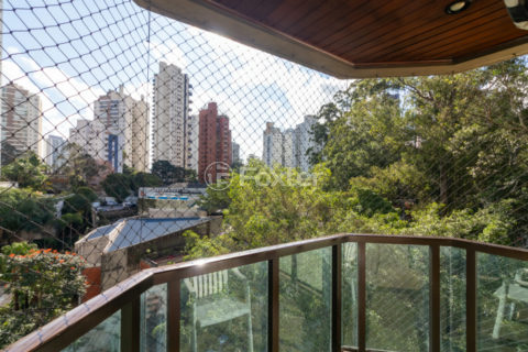 Image 37 - 1031805