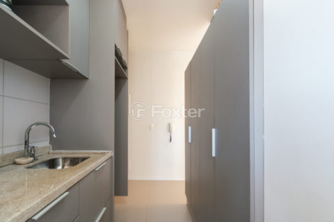 Image 10 - 1031816