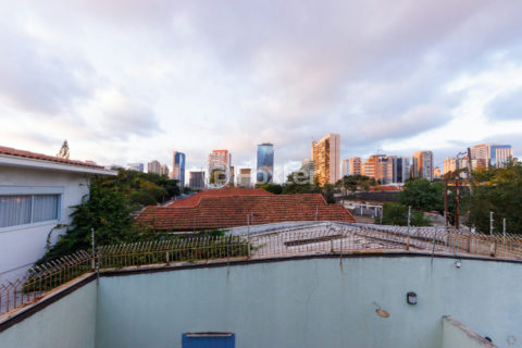 Image 33 - 1031822