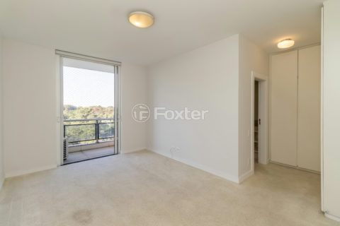 Image 37 - 1031832