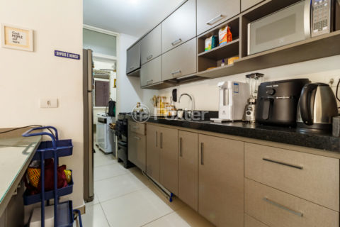 Image 11 - 1031843