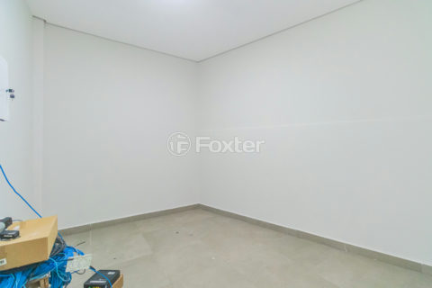 Image 17 - 1031855
