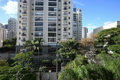 Image 16 - 1031859