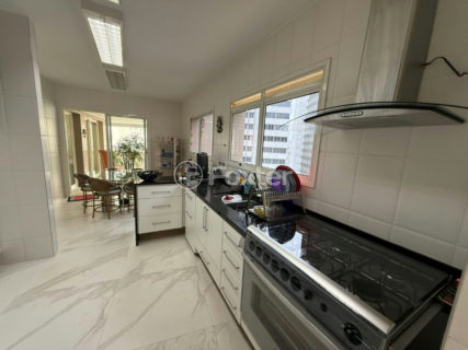 Image 22 - 1031866