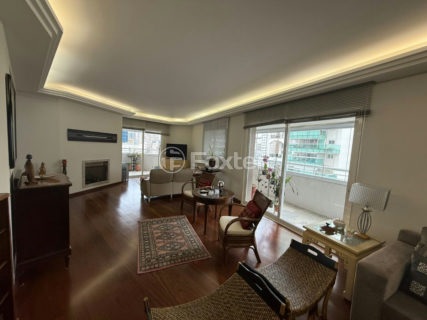 Image 11 - 1031866