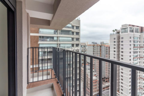 Image 10 - 1031877