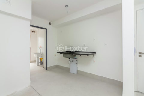 Image 4 - 1031877