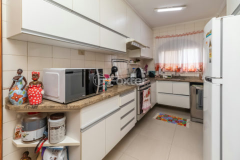 Image 11 - 1031884