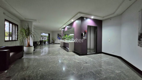 Image 11 - 1031889