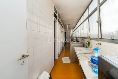 Image 22 - 1031894