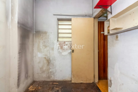 Image 17 - 1031895