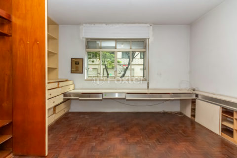 Image 35 - 1031895