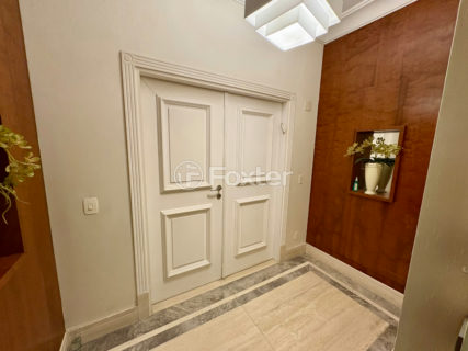 Image 11 - 1031898