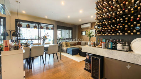 Image 4 - 1031904