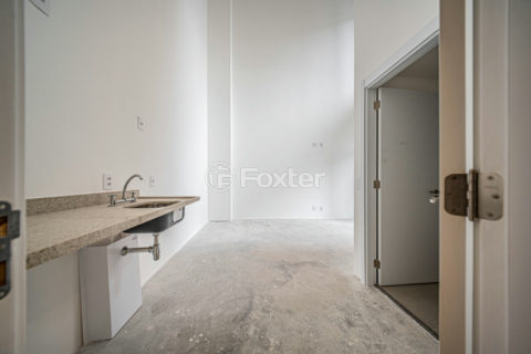 Image 2 - 1031907
