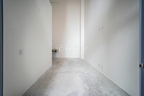 Image 7 - 1031907