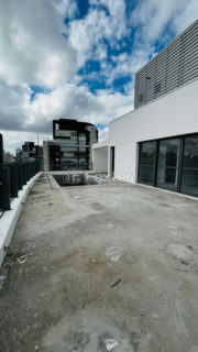 Image 4 - 1031914