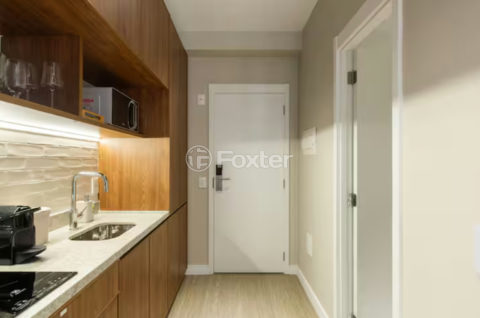 Image 8 - 1031925
