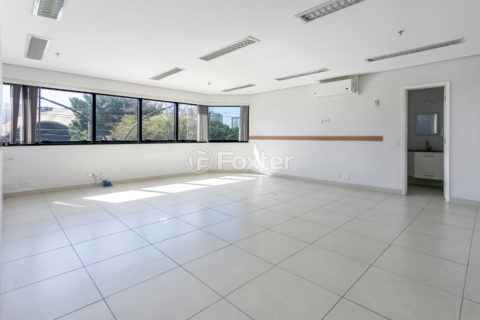 Image 21 - 1031929