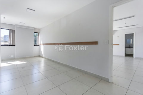 Image 17 - 1031929