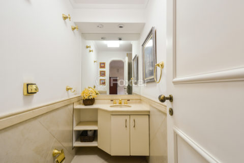 Image 36 - 1031930