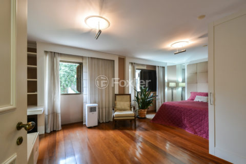 Image 37 - 1031930