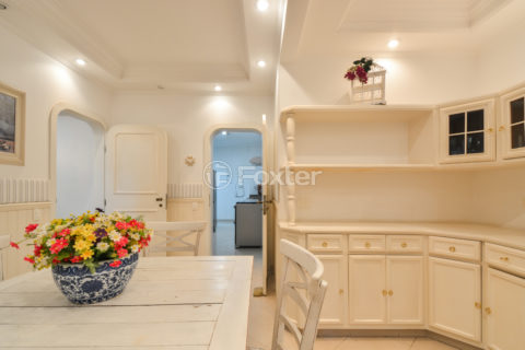 Image 17 - 1031930