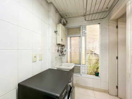 Image 30 - 1031931
