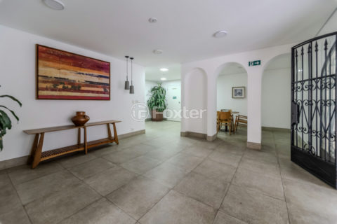 Image 34 - 1031932